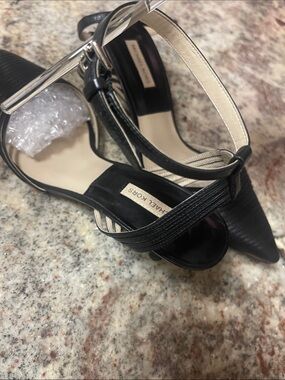 Michael Kors Black Pointed Toe Ankle-Strap Heels size 9 1/2